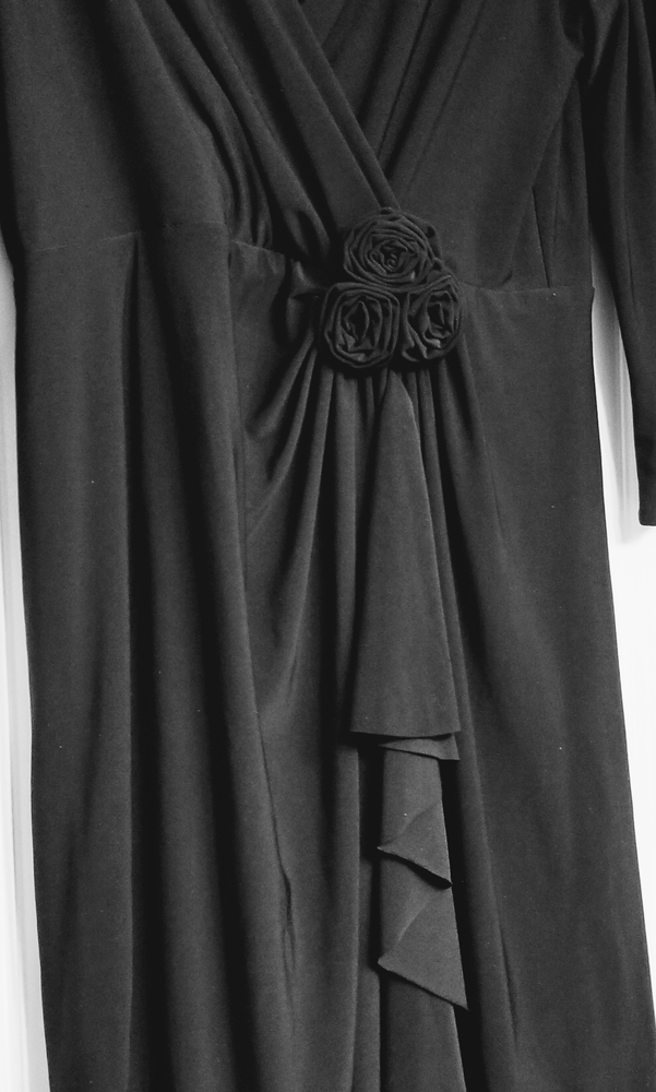 Upscale basic Black Dress